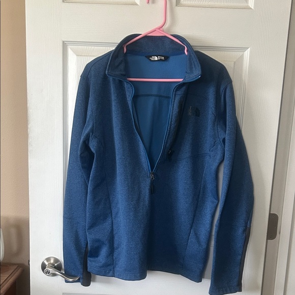 Men’s The North Face Blue Half-Zip Pullover - Picture 6 of 7